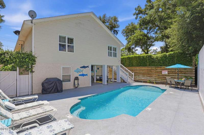 4 bedroom Single Family Residence at 1007 Mallery Street, Lincoln Field, St. Simons Island — photo 3