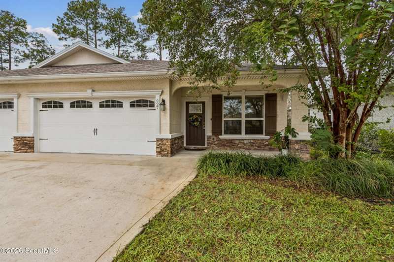 3 bedroom Duplex at 627 Eagle Boulevard, Laurel Island-Brookshire Ret, Kingsland — photo 1