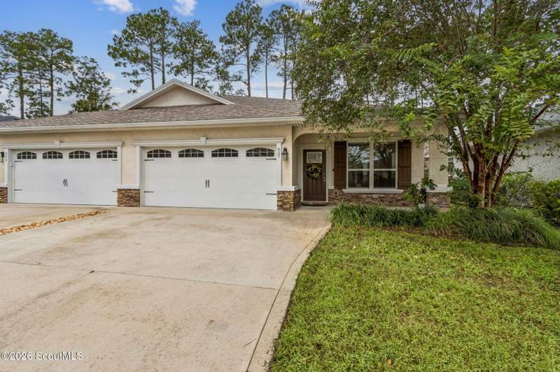 3 bedroom Duplex at 627 Eagle Boulevard, Laurel Island-Brookshire Ret, Kingsland — photo 2