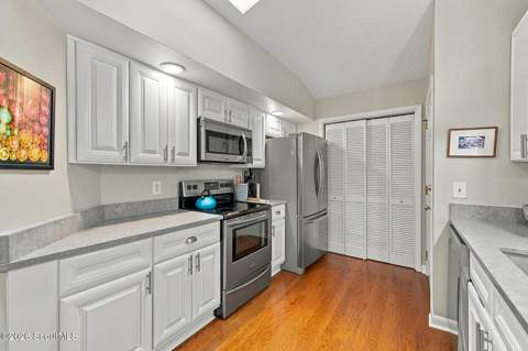 38 Bay Tree Court, St. Simons Island GA - photo 6 of 40