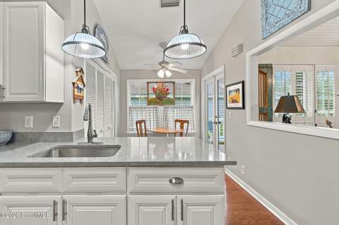 38 Bay Tree Court, St. Simons Island GA - photo 8 of 40