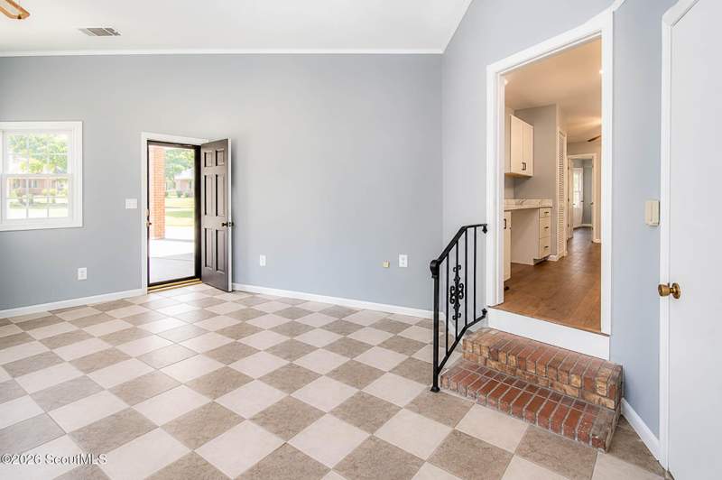 3 bedroom Single Family Residence at 111 Kensington Drive, Fairway Oaks, Brunswick — photo 5