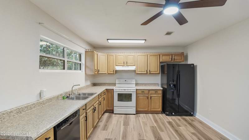 2 bedroom Single Family Residence at 508 Cedar Street, Jesup, Jesup — photo 2