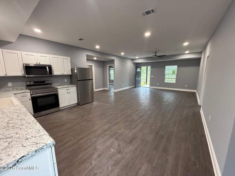 3 bedroom Single Family Residence at 1135 Black Hawk Drive, Hawk's Landing, Waynesville — photo 2