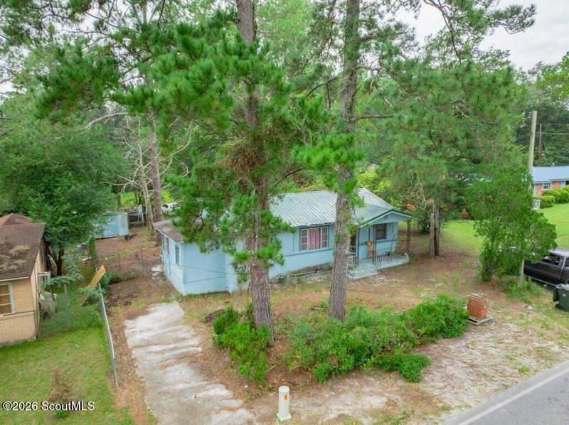 2 bedroom Single Family Residence at 803 Riverside Avenue, Waycross, Waycross — photo 4