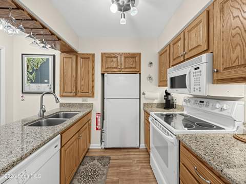 1524 Wood Avenue, St. Simons Island GA - photo 8 of 17