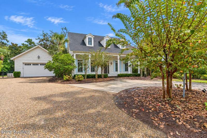 4 bedroom Single Family Residence at 111 Yacht Club Drive, Yacht Club, St. Simons Island — photo 2