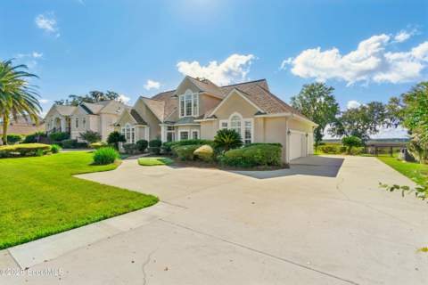 118 Queens Court, Brunswick GA - photo 8 of 63