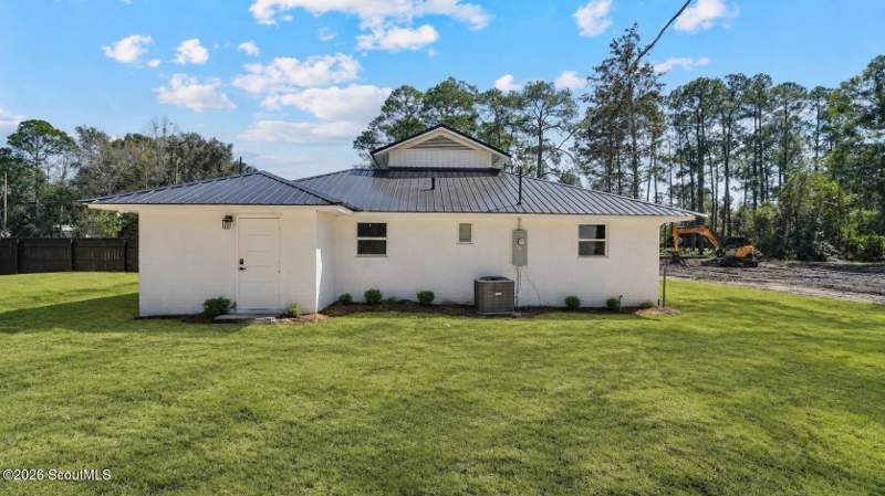4 bedroom Single Family Residence at 55 Mahan Street, Jesup, Jesup — photo 3