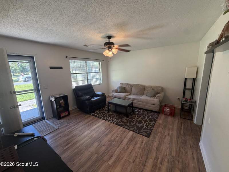 3 bedroom Single Family Residence at 570 S Cedar Street, Terra Haute, Kingsland — photo 4