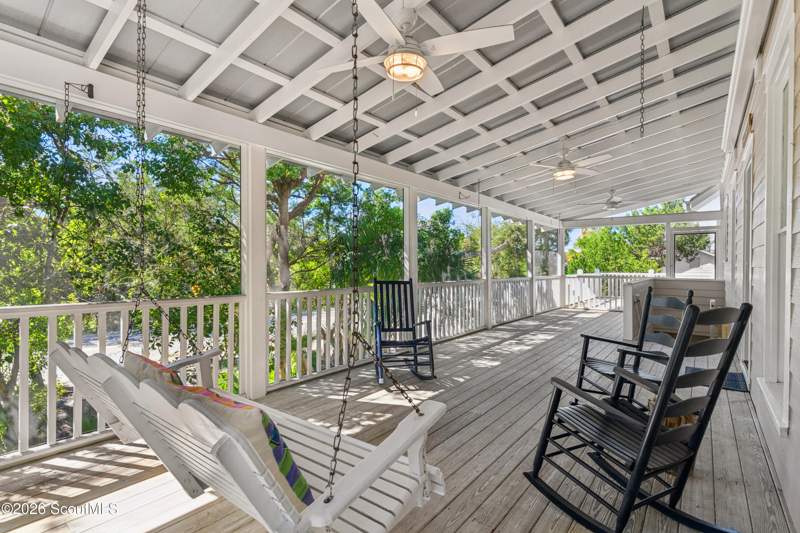 4 bedroom Single Family Residence at 4316 1st Street, East Beach, St. Simons Island — photo 2