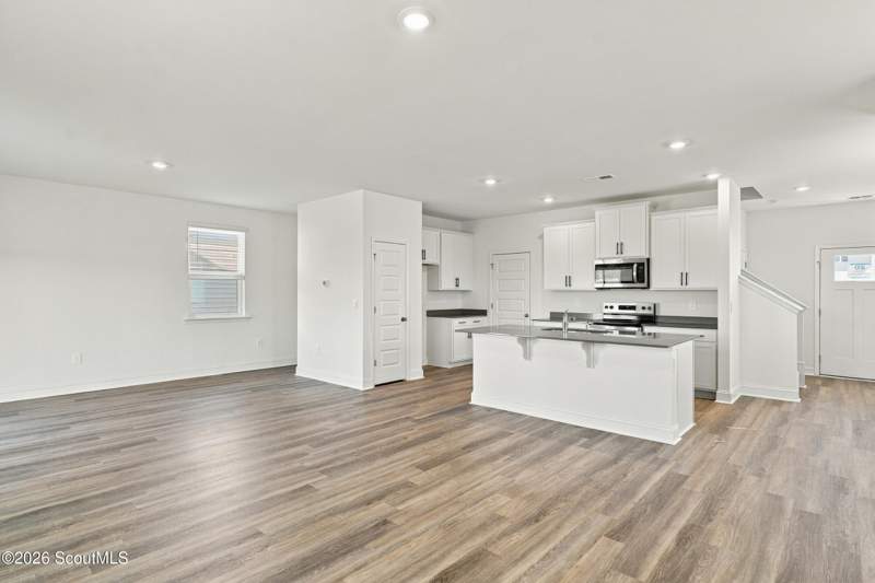 4 bedroom Single Family Residence at 1051 Lakes Boulevard, The Lakes at North Glynn, Brunswick — photo 2