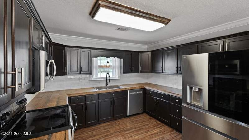 3 bedroom Single Family Residence at 415 Walter Street, Odum, Odum — photo 5