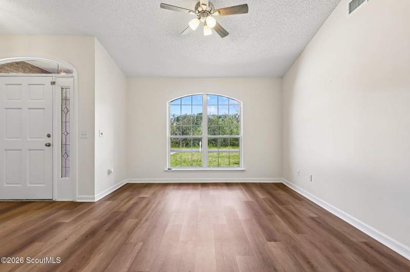 4 bedroom Single Family Residence at 601 Bartlett Street, St. Marys, St. Marys — photo 3