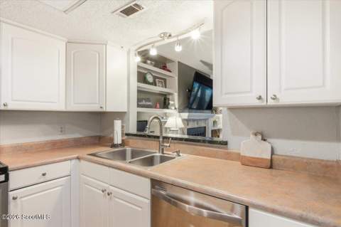 327 Brockinton Marsh, St. Simons Island GA - photo 13 of 56