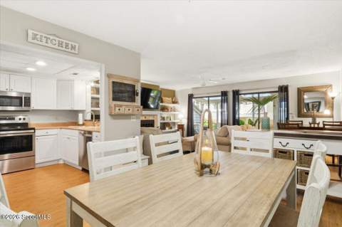 327 Brockinton Marsh, St. Simons Island GA - photo 6 of 56
