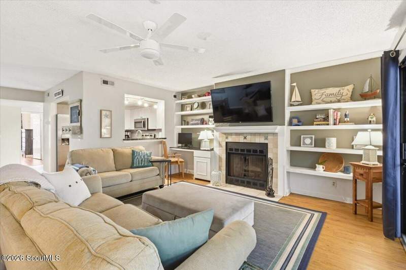 3 bedroom Condominium at 327 Brockinton Marsh, Brockinton Marsh Condos, St. Simons Island — photo 3