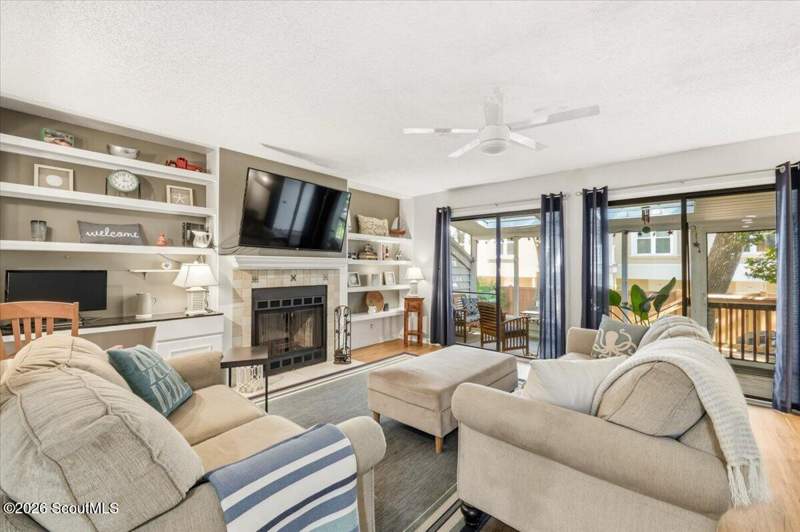 3 bedroom Condominium at 327 Brockinton Marsh, Brockinton Marsh Condos, St. Simons Island — photo 4