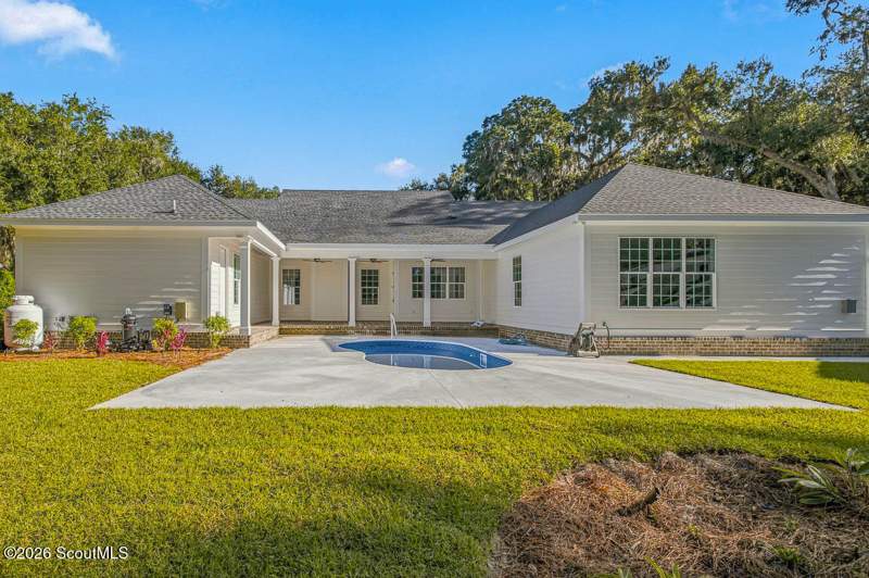5 bedroom Single Family Residence at 211 Hampton Point Drive, Hampton Point, St. Simons Island — photo 3