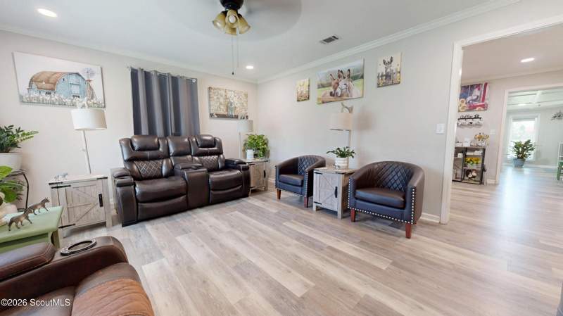 3 bedroom Single Family Residence at 422 W Carter Avenue, Blackshear, Blackshear — photo 4