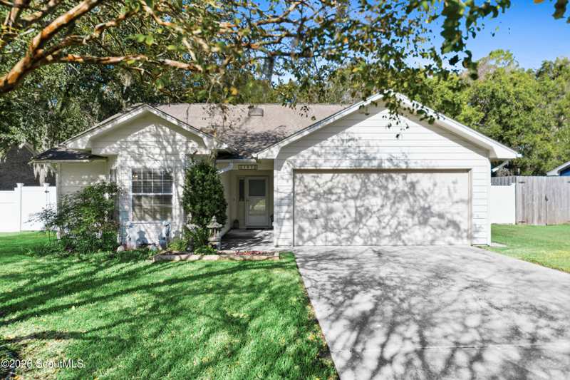 3 bedroom Single Family Residence at 102 Lake Wellington Drive, Lake Wellington, Kingsland — photo 1