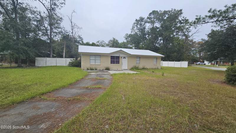 3 bedroom Single Family Residence at 115 Mayfair Road, Jesup, Jesup — photo 2
