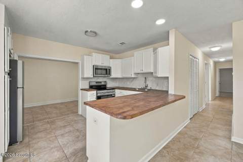 921 Cleburne Street, Brunswick GA - photo 9 of 24