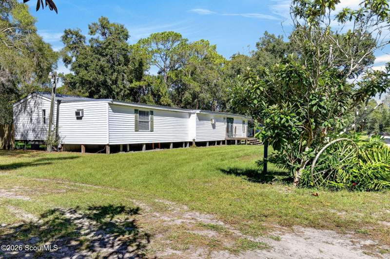 3 bedroom Mobile Home at 1210 Cypress Street, Whispering Pines, Darien — photo 3