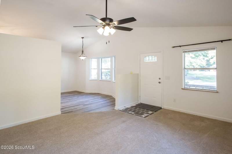 3 bedroom Single Family Residence at 100 Royal Way, Royal Wood, Kingsland — photo 4