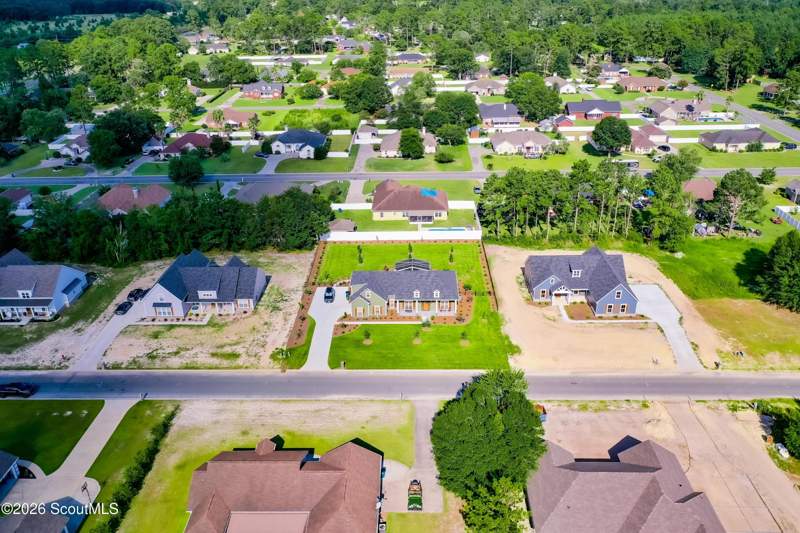 4 bedroom Single Family Residence at 627 Saddle Circle, Waycross, Waycross — photo 5