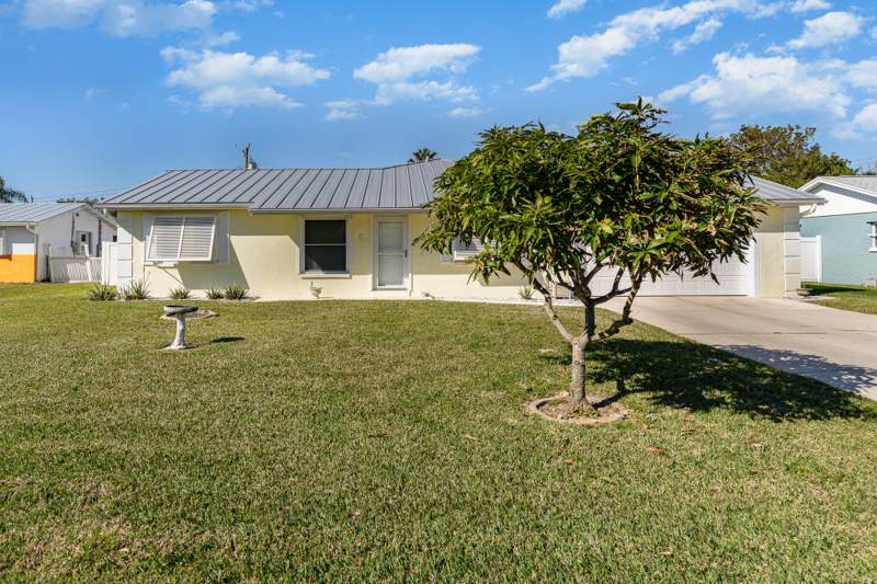 5 bedroom Single Family Residence at 2035 Sea Avenue, South Sea Village 1st Addn, Indialantic — photo 3