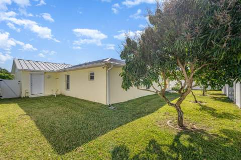 2035 Sea Avenue, Indialantic FL - photo 23 of 27