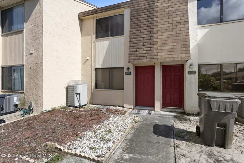 2 bedroom Townhouse at 4699 Sisson Road, Pinetree Gardens, Titusville — photo 1