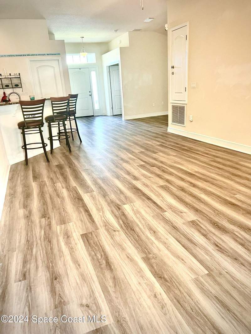 4 bedroom Single Family Residence at 596 Mason, Plantation Oaks of Brevard Phase 5, Titusville — photo 4