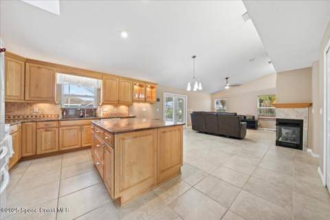284 Hiawatha Way, Melbourne Beach FL - photo 11 of 45