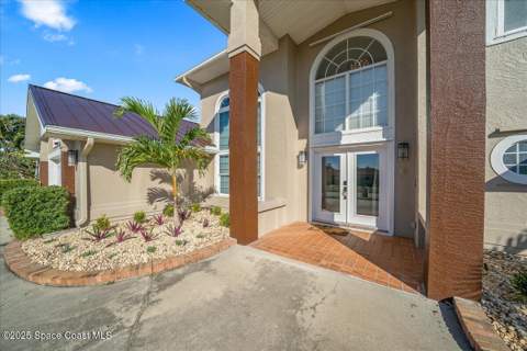204 Cherry Drive, Melbourne Beach FL - photo 7 of 41