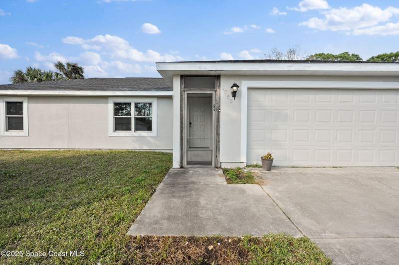 3 bedroom Single Family Residence at 1365 Defender Street, Port Malabar Unit 26, Palm Bay — photo 2