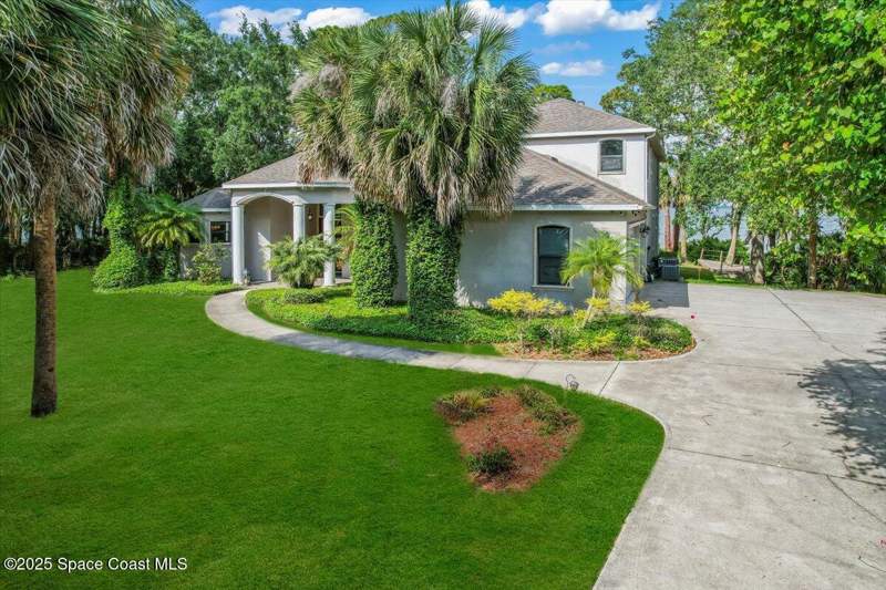 5 bedroom Single Family Residence at 6340 N Highway 1, Cocoa, Cocoa — photo 2