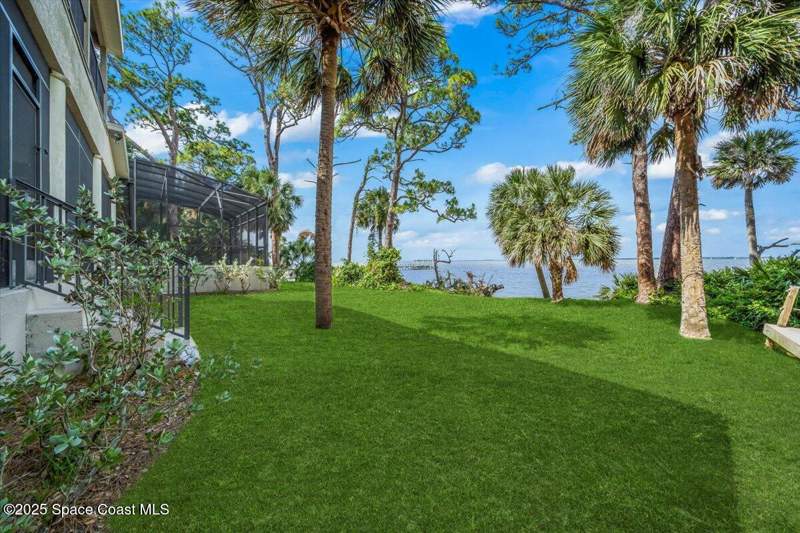 5 bedroom Single Family Residence at 6340 N Highway 1, Cocoa, Cocoa — photo 3