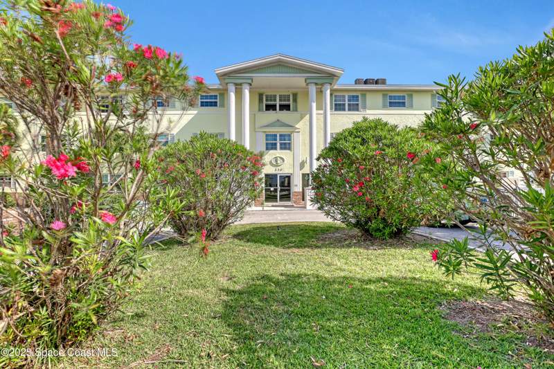 2 bedroom Condominium at 230 Columbia Drive #317, The Colonial House Condo, Cape Canaveral — photo 3