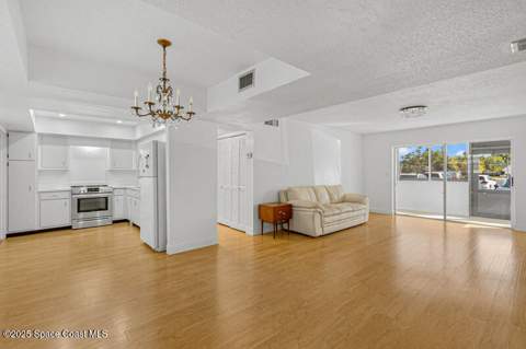 725 Port Malabar Boulevard #111, Palm Bay FL - photo 9 of 27