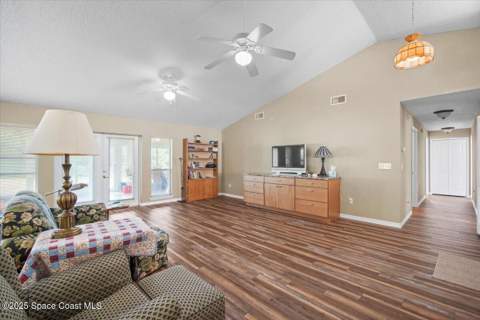 4220 Robins Hill Court, Mims FL - photo 11 of 51