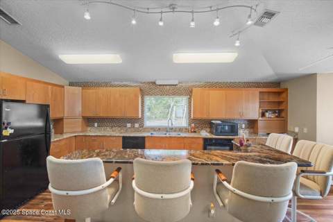4220 Robins Hill Court, Mims FL - photo 14 of 51