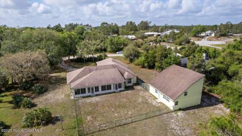 4220 Robins Hill Court, Mims FL - photo 6 of 51