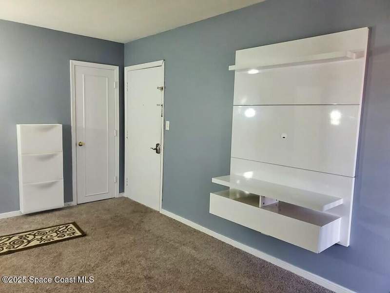 2 bedroom Condominium at 125 E Colonial Court #D, The Jamestown Condo, Indian Harbour Beach — photo 2