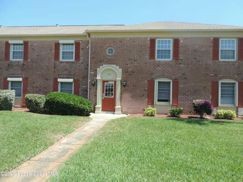 2 bedroom Condominium at 125 E Colonial Court #D, The Jamestown Condo, Indian Harbour Beach — photo 1