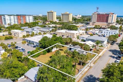 2106 Vernon Place, Melbourne FL - photo 10 of 48