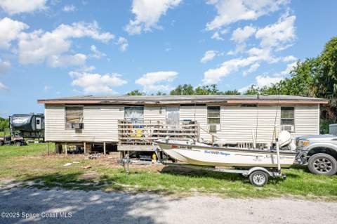 2675 Brockett Road, Mims FL - photo 8 of 30