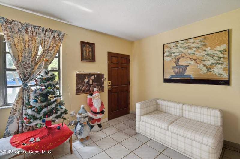 5 bedroom Single Family Residence at 424 Lenore Avenue, Lenore Addn To Titusville, Titusville — photo 4