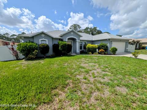 872 Ravenswood Street, Palm Bay FL - photo 8 of 31